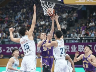 CBA焦点战，首钢稳扎稳打，广厦青年军虽败犹荣
