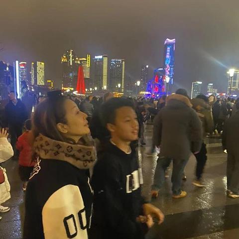 孙悦打什么位置？从中国魔术师到全能战士的篮球传奇