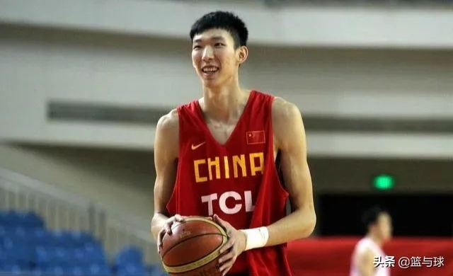 CBA周琦年薪多少钱一年?详解大魔王的收入构成与背后逻辑 CBA周琦年薪多少钱一年?详解大魔王的收入构成与背后逻辑