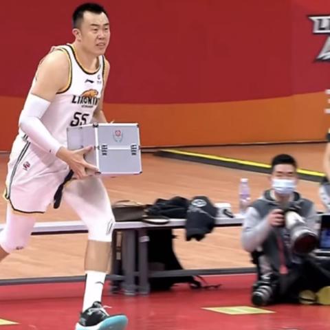 郭艾伦什么时候进的CBA?从少年天才到辽篮灵魂的篮球之路 郭艾伦什么时候进的CBA?从少年天才到辽篮灵魂的篮球之路