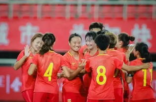 铿锵玫瑰再绽新芽，中国U16女足夺冠，少年英姿点燃未来希望