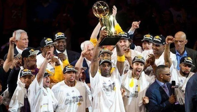 洛城铁血，2010年NBA季后赛湖人VS爵士G3，一场淬炼冠军之魂的攻防史诗