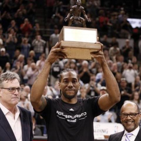 最强NBA邓肯海报，一张纸上的石佛哲学，如何定义了篮球的永恒